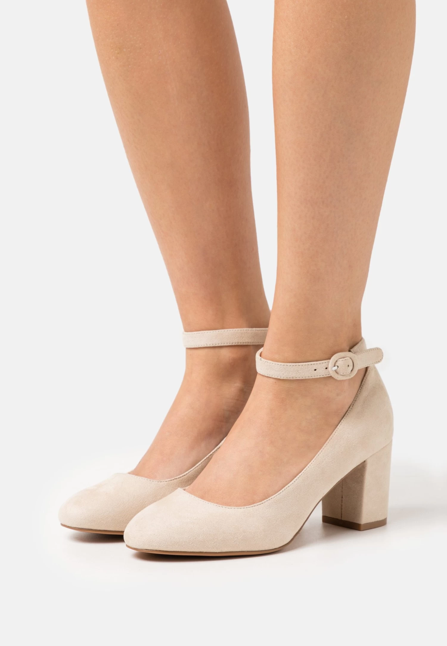 Tacones - Taupe 3 Tacones - Taupe