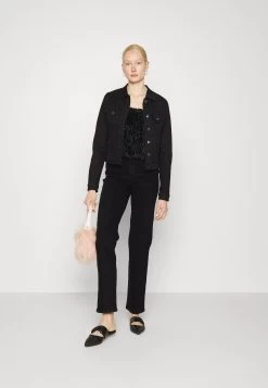 Anna Field -Anna Field 0f883544b9f24e3fa39f6d924c2919d7