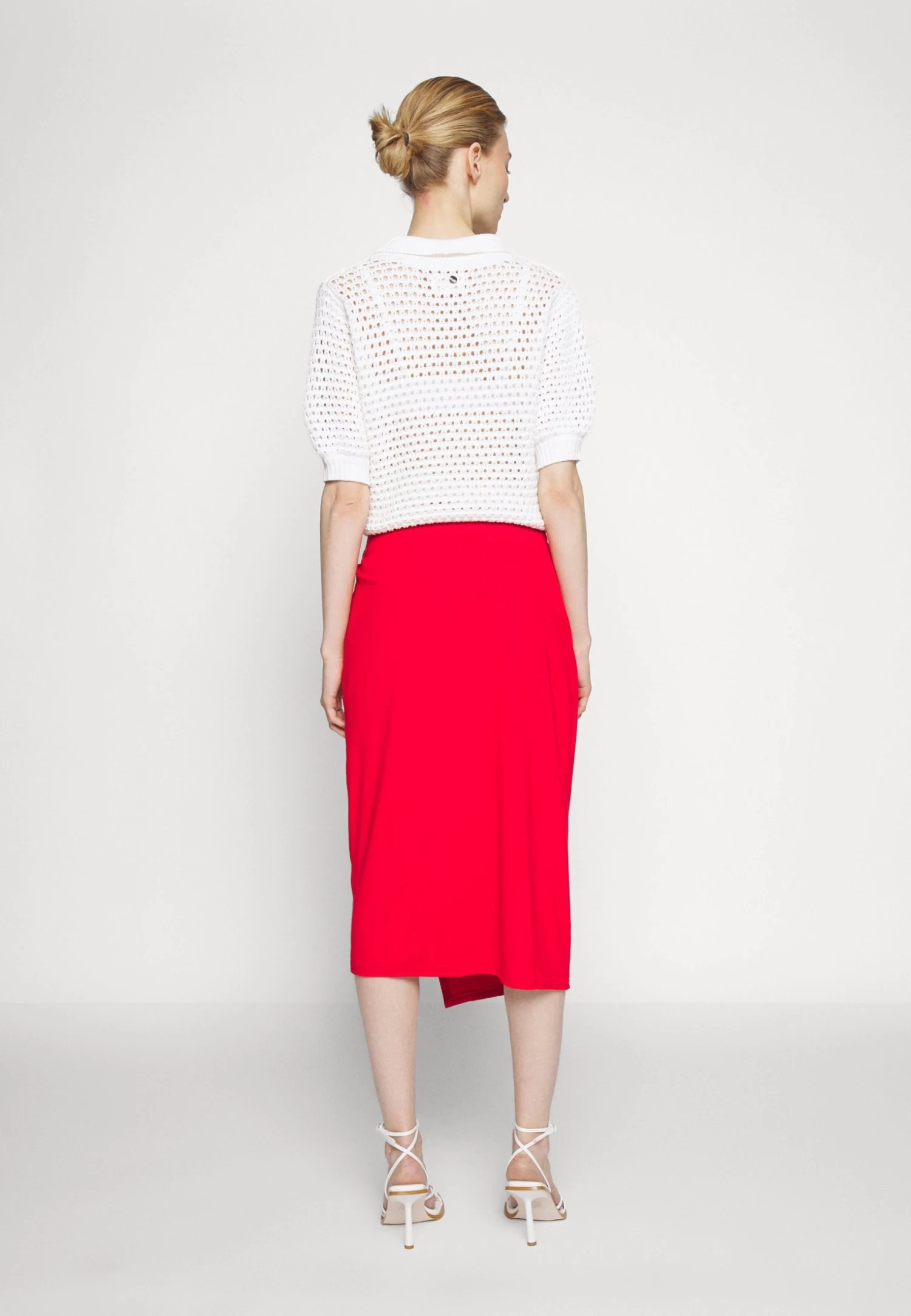 Anna Field Front Knot Midi Skirt - Falda De Tubo - Red 6 Anna Field Front Knot Midi Skirt - Falda De Tubo - Red - Imagen 4
