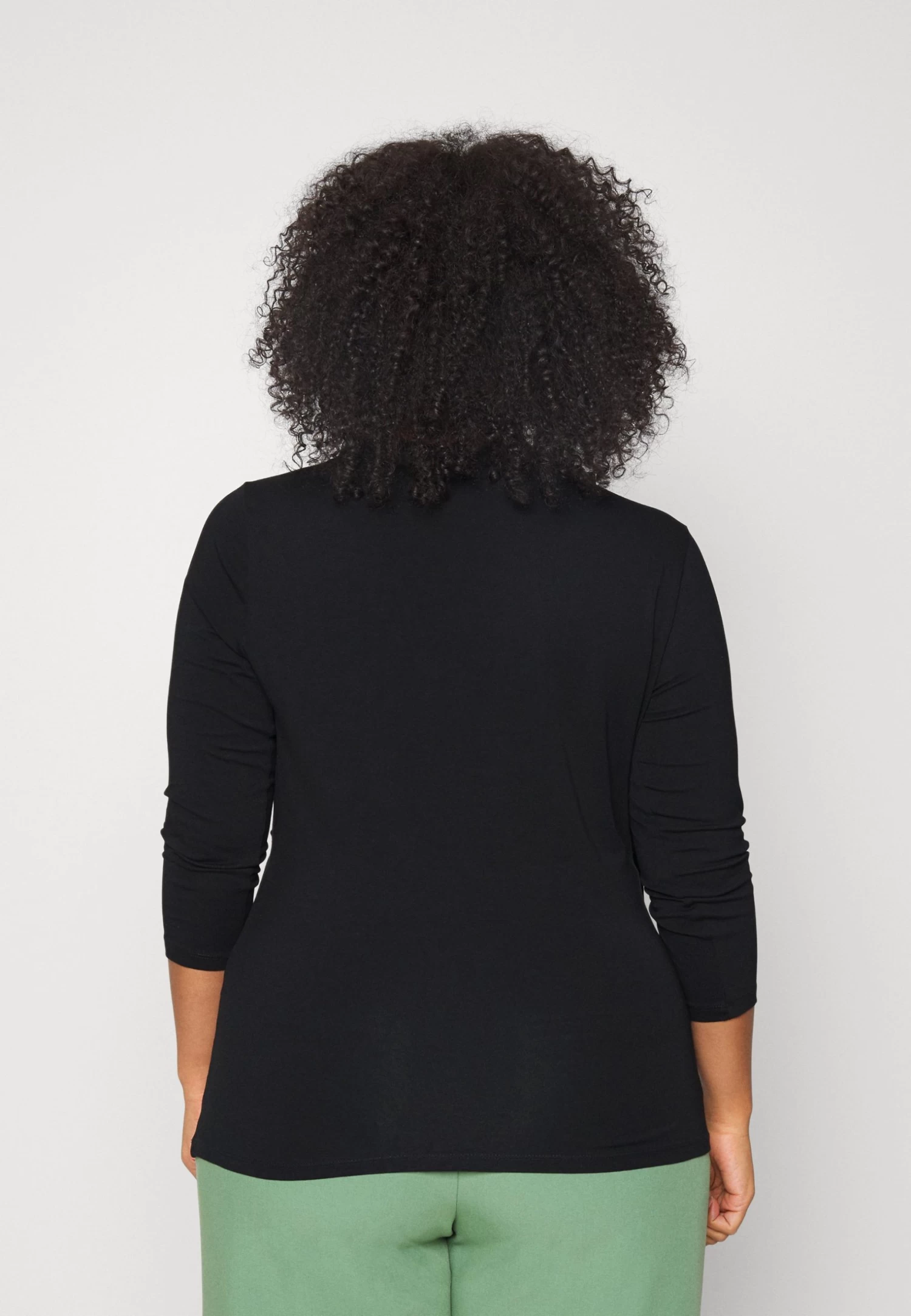 Camiseta De Manga Larga - Black 5 Camiseta De Manga Larga - Black - Imagen 3