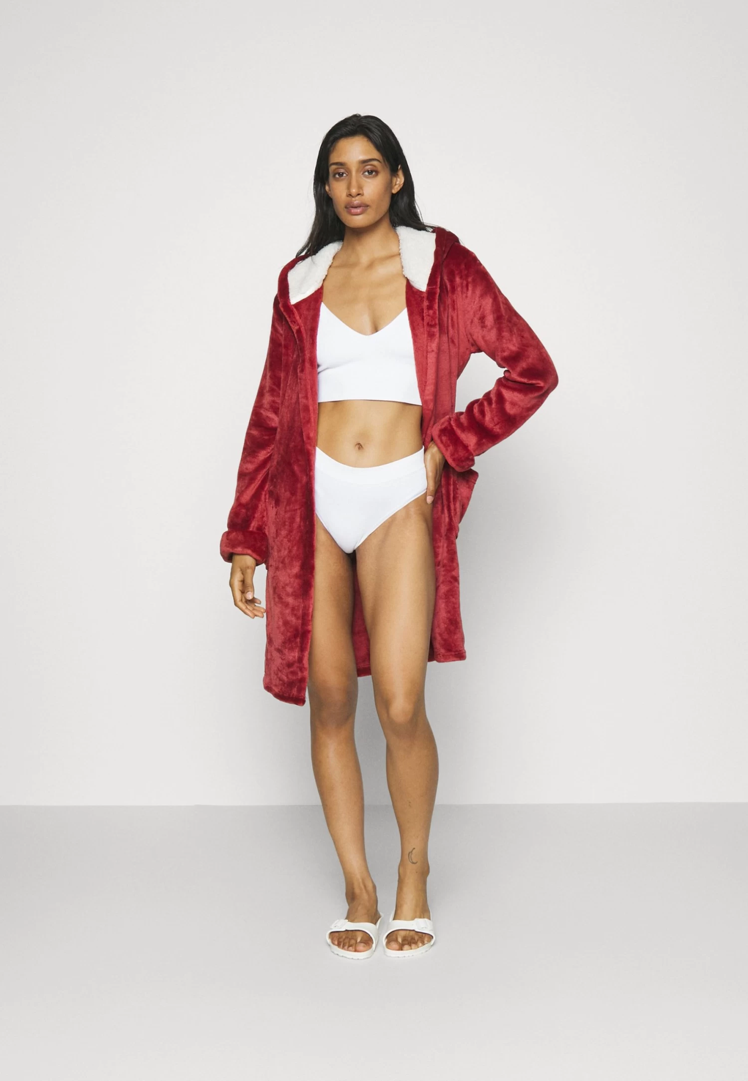 Anna Field Albornoz - Dark Red 4 Anna Field Albornoz - Dark Red - Imagen 2