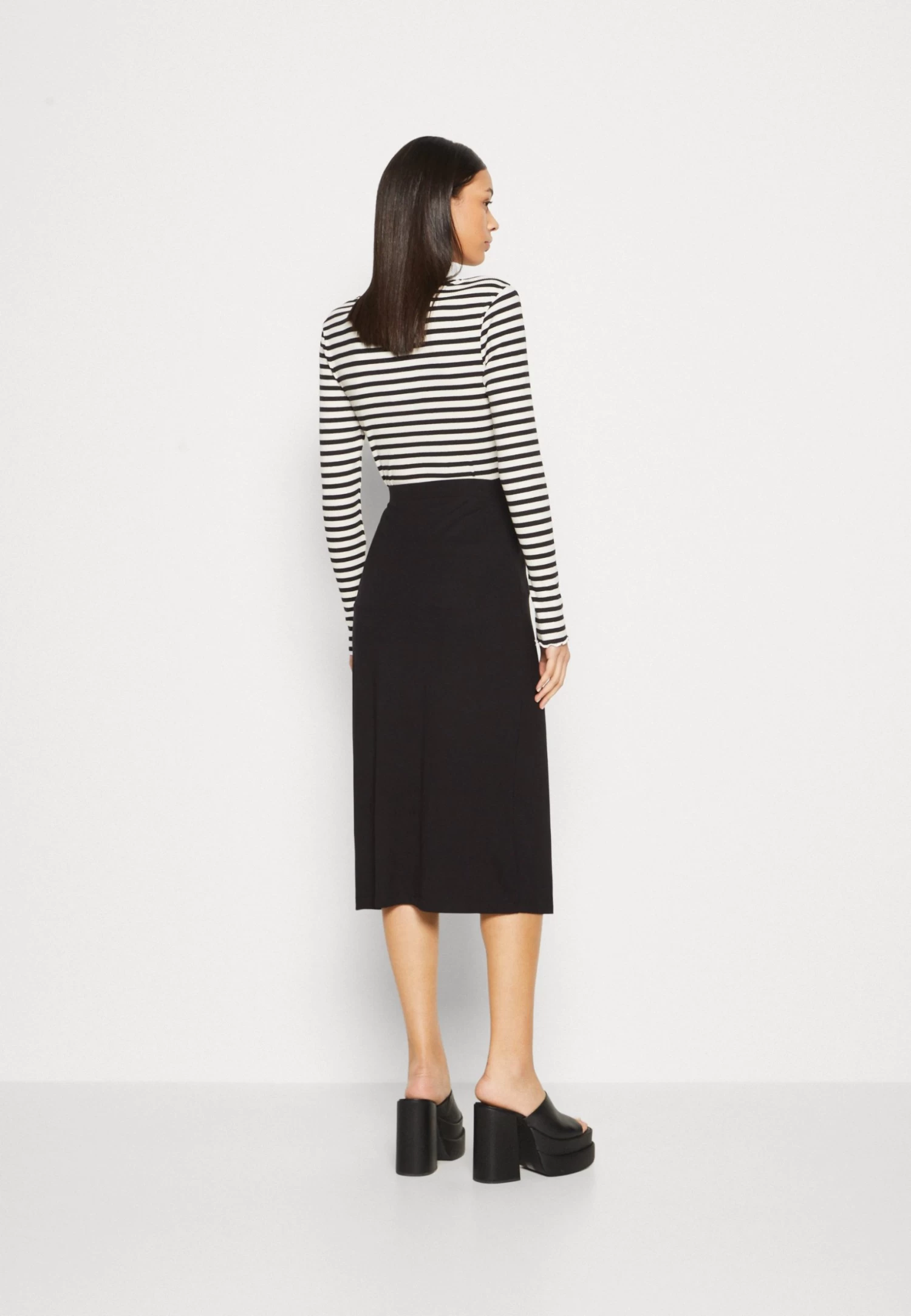 Anna Field Falda Cruzada - Black 5 Anna Field Falda Cruzada - Black - Imagen 3