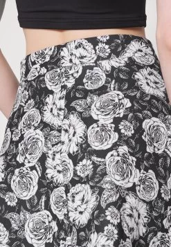 Falda Acampanada - Black/White 13 Falda Acampanada - Black/White -Anna Field 3a80a75ead6d463b8155f7b9a43e073c