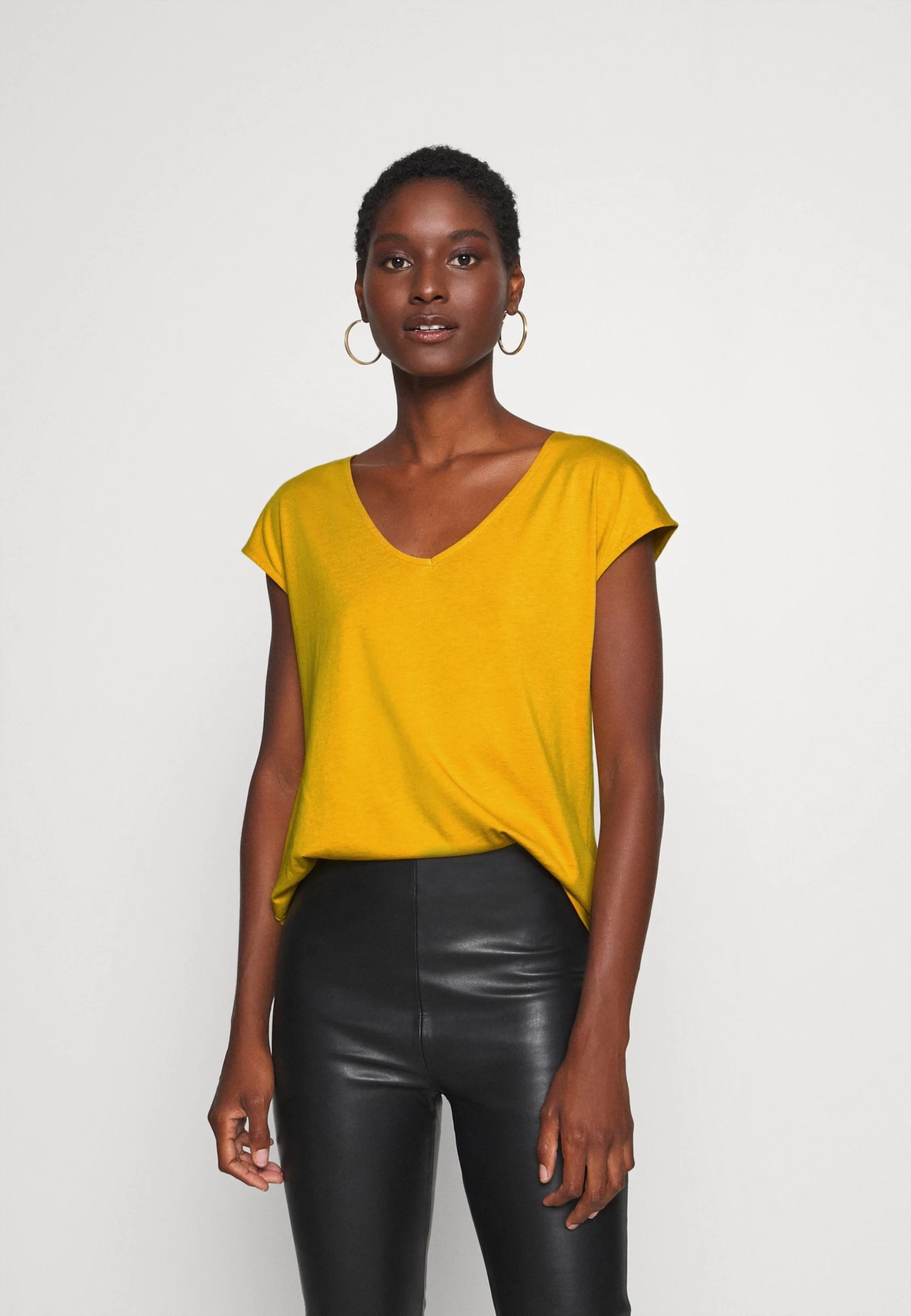 Anna Field Camiseta Básica - Golden Yellow 3 Anna Field Camiseta Básica - Golden Yellow