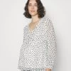 Blusa - White/Black 2 Blusa - White/Black -Anna Field 4c1cf4bfb17b4c2c89b32bd25d3be400