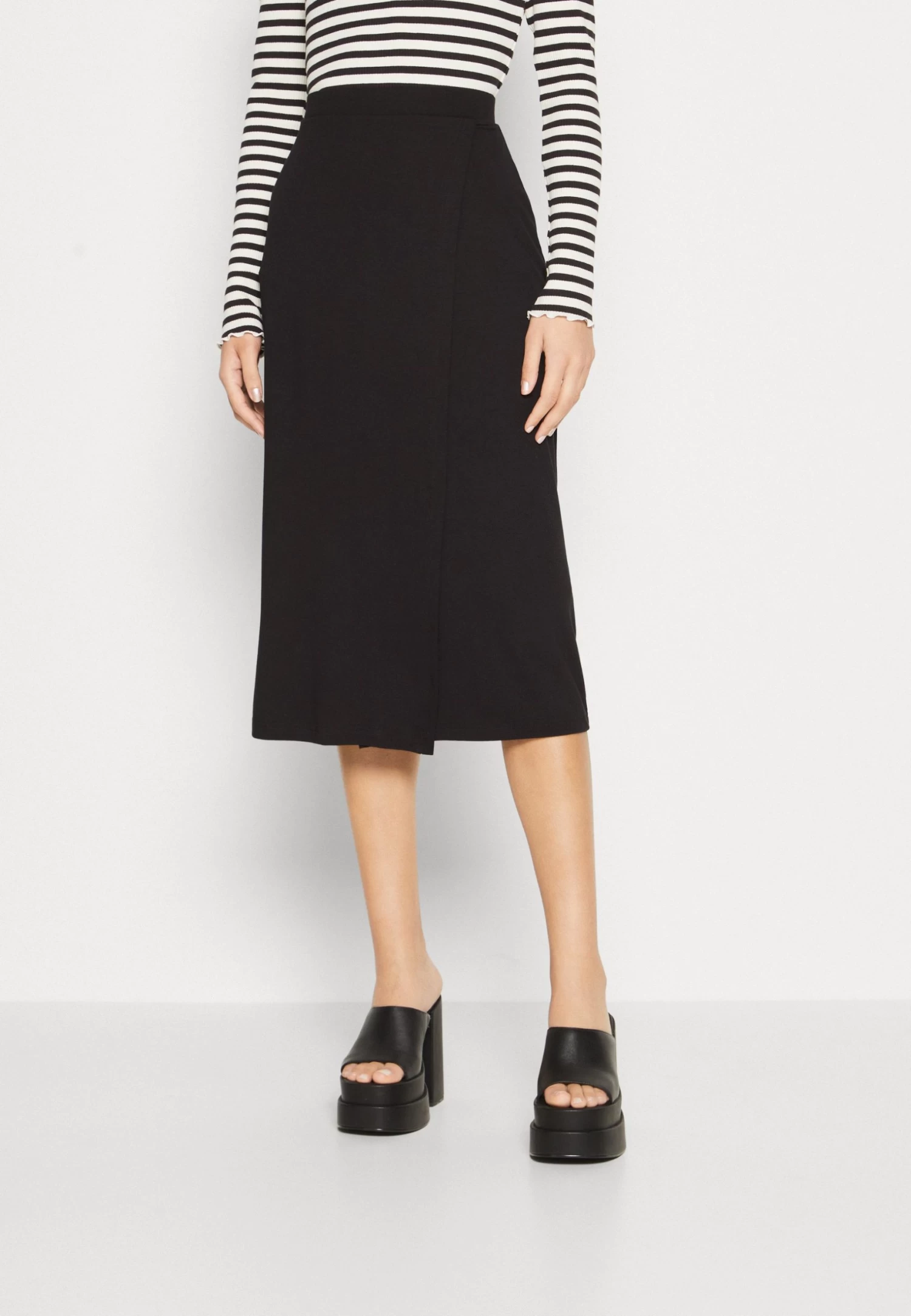 Anna Field Falda Cruzada - Black 3 Anna Field Falda Cruzada - Black