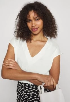 Camiseta Básica - Off-White -Anna Field 7396f69cf9334655a4908ea604a7abef