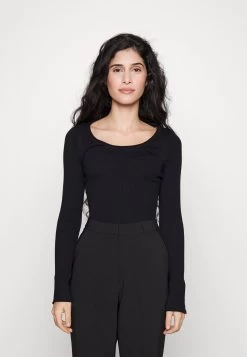 Button Detail - Jersey De Punto - Black