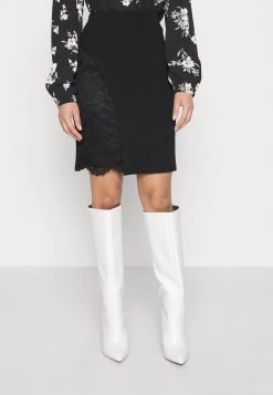 Panel Asymmetric- Minifalda - Black