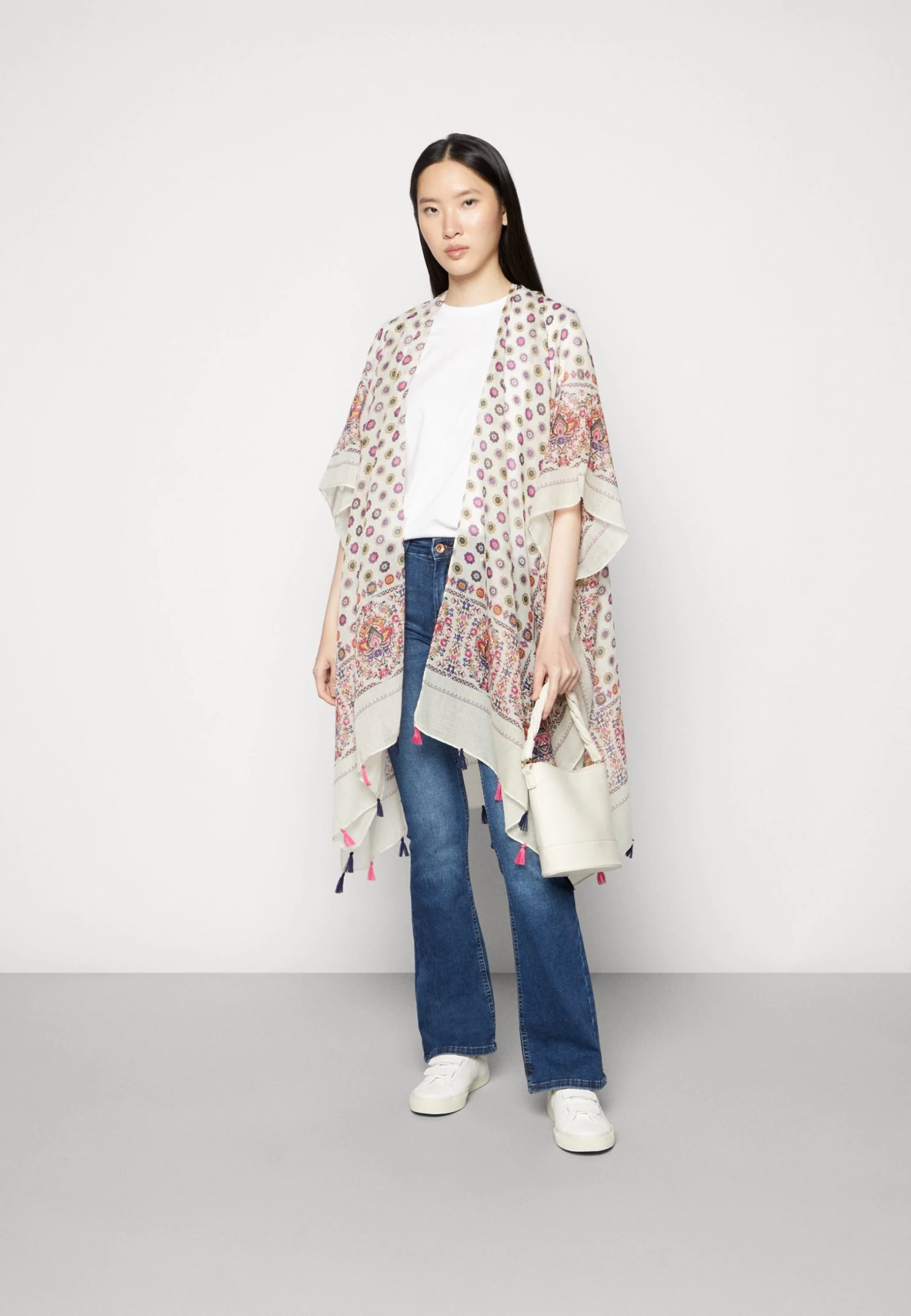 Anna Field Poncho - Tan 4 Anna Field Poncho - Tan - Imagen 2