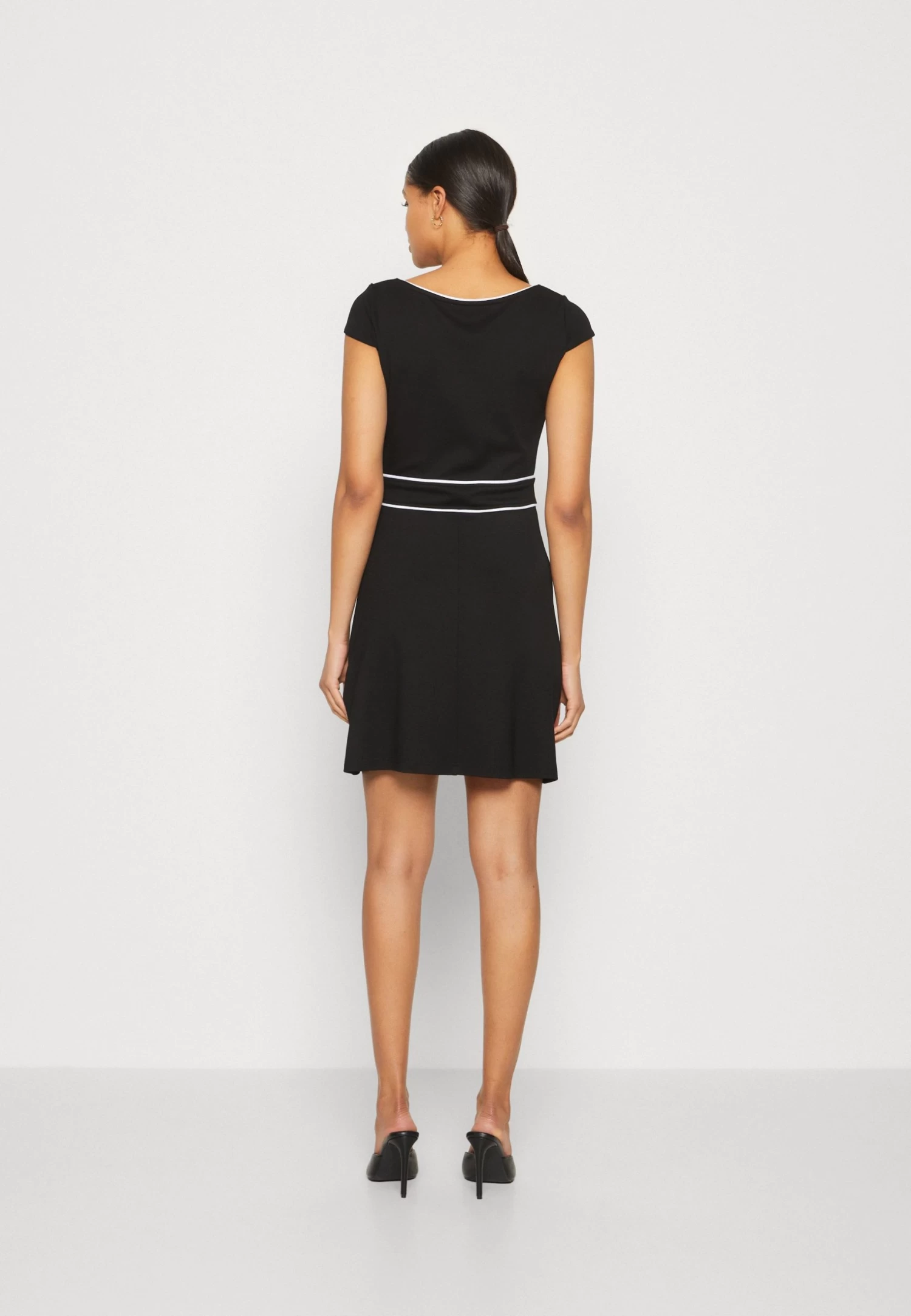 Anna Field Vestido Ligero - Black/White 5 Anna Field Vestido Ligero - Black/White - Imagen 3