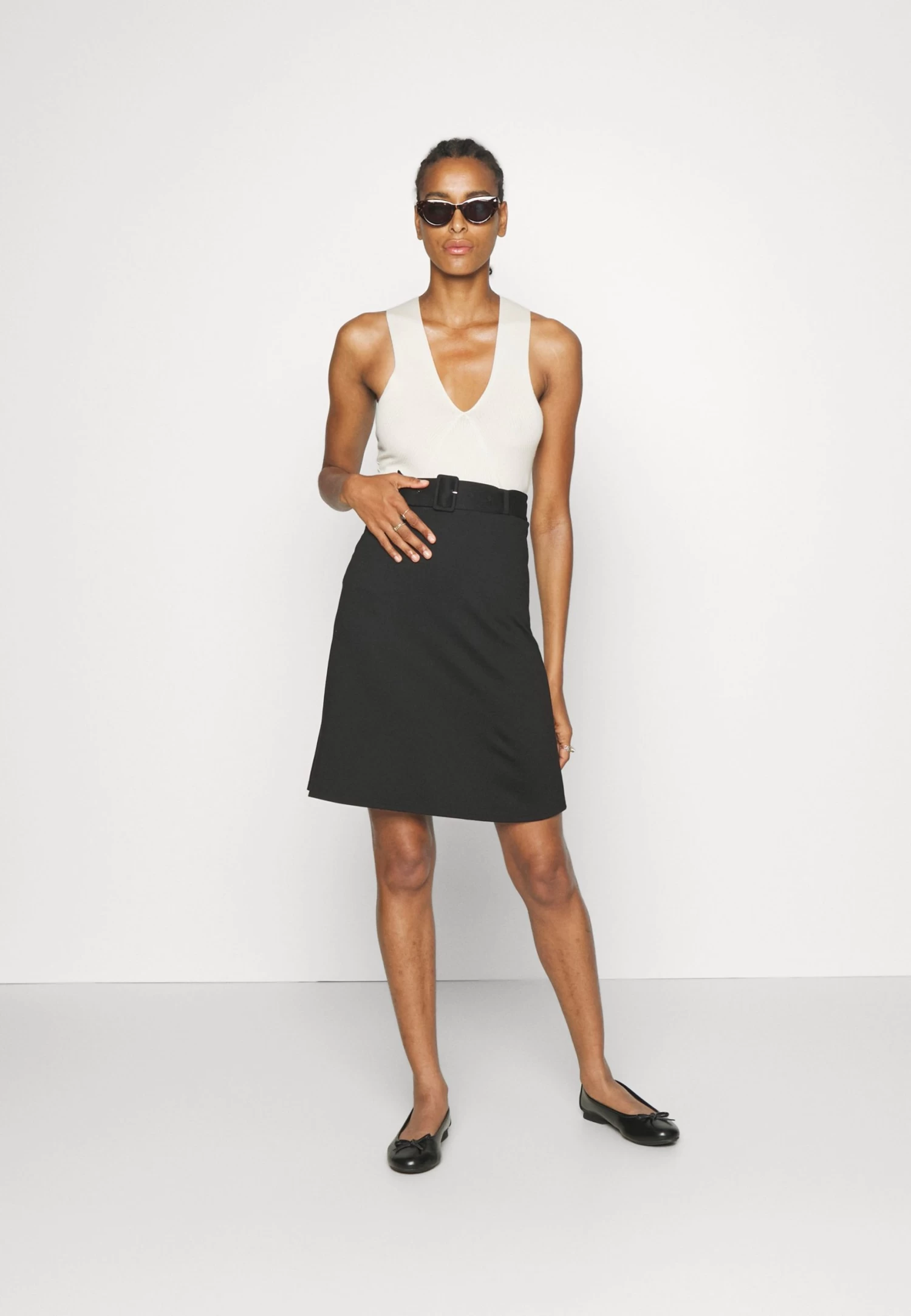 Falda Acampanada - Black 4 Falda Acampanada - Black - Imagen 2