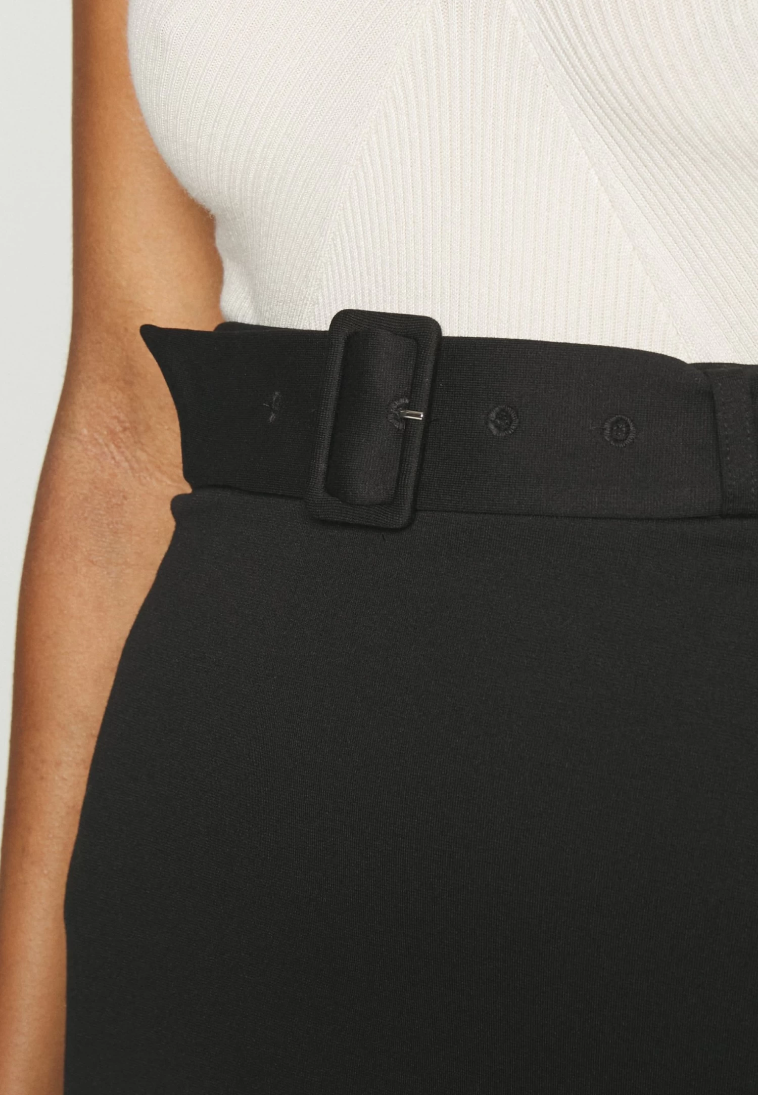 Falda Acampanada - Black 8 Falda Acampanada - Black - Imagen 6