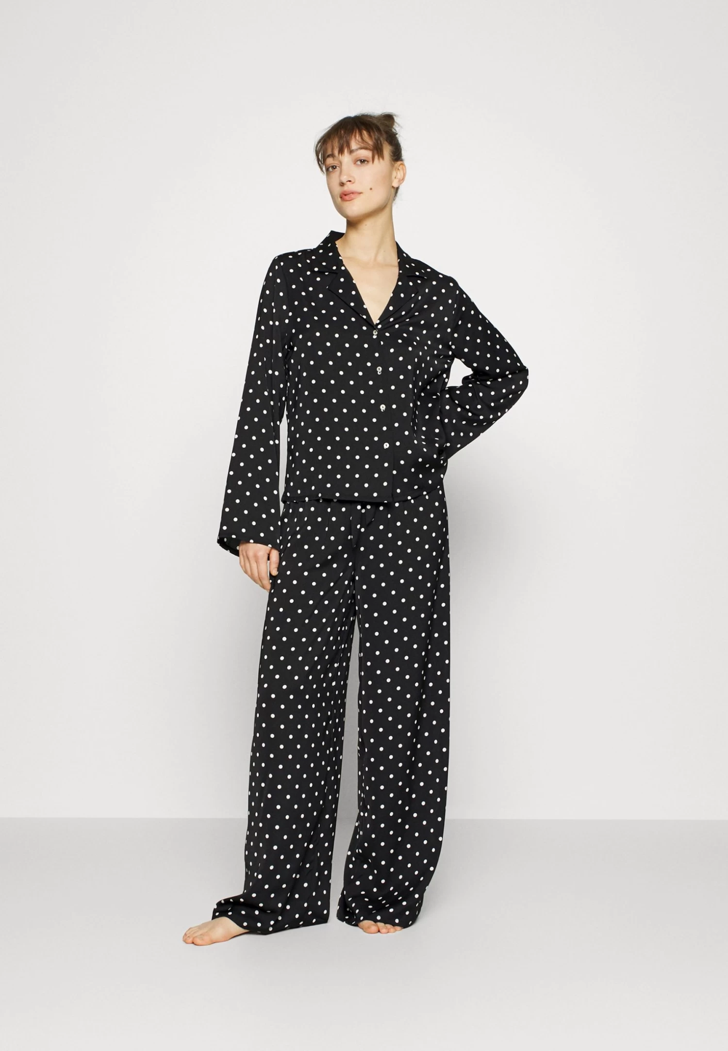 Anna Field Pijama - Black/Off-White 4 Anna Field Pijama - Black/Off-White - Imagen 2